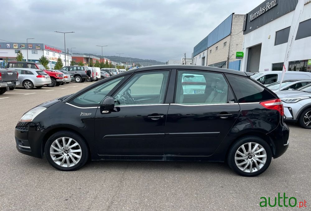 2008' Citroen C4 Picasso photo #2