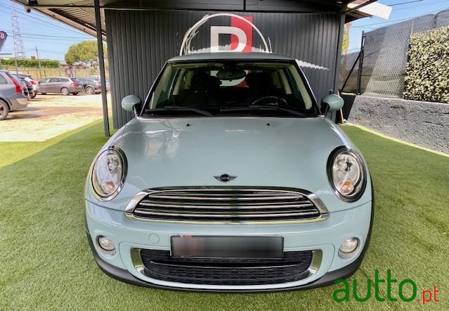 2013' MINI Cooper photo #2