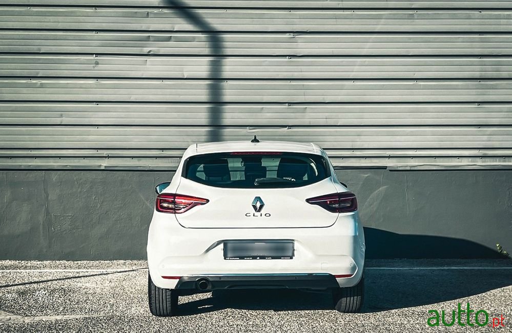 2020' Renault Clio photo #6