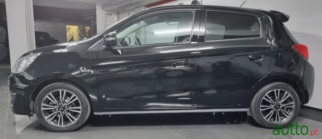 2019' Mitsubishi Space Star photo #2