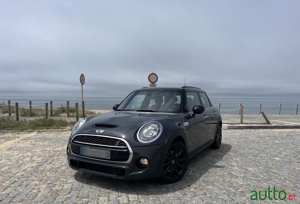 2016' MINI Cooper photo #1