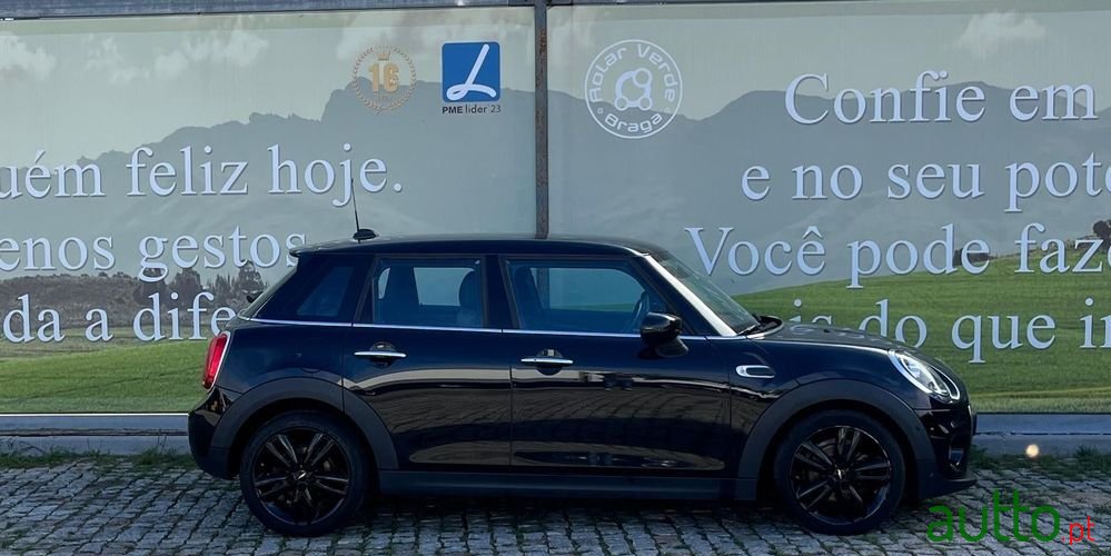 2020' MINI One 5 Portas photo #5