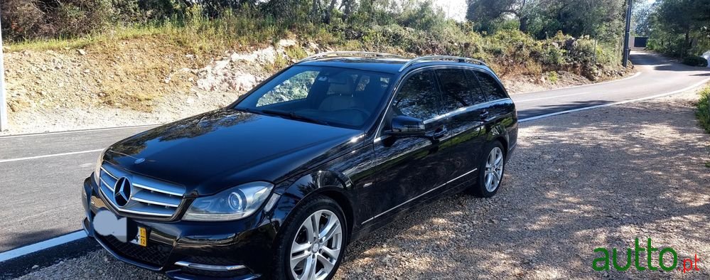 2012' Mercedes-Benz Classe C photo #2