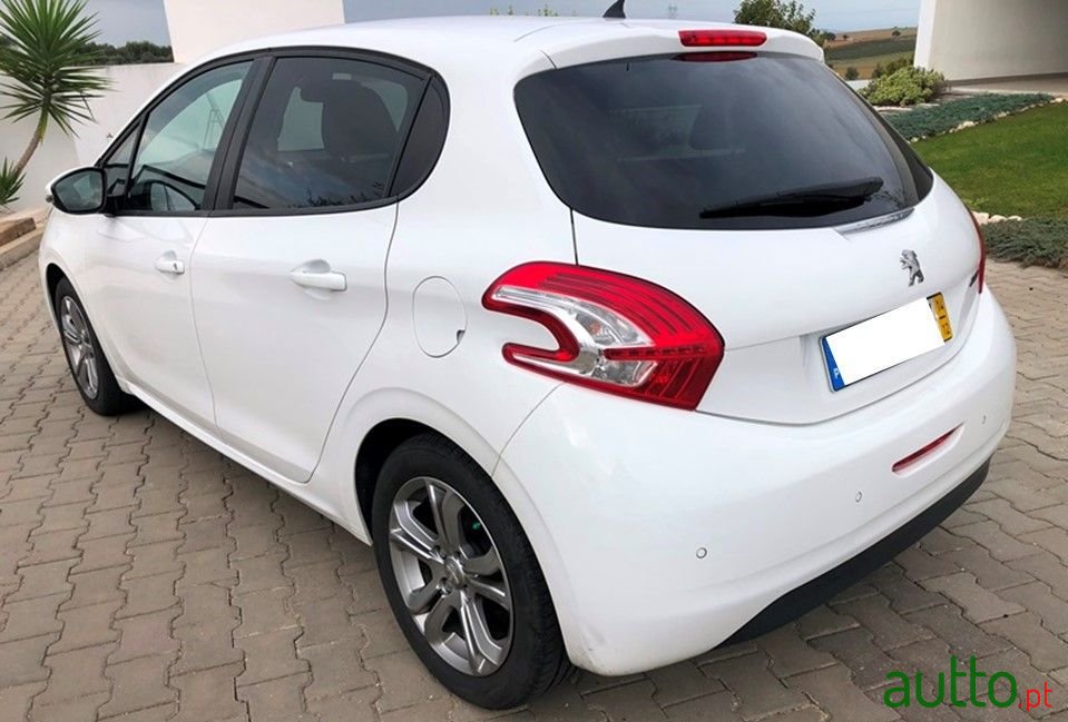 2014' Peugeot 208 photo #3