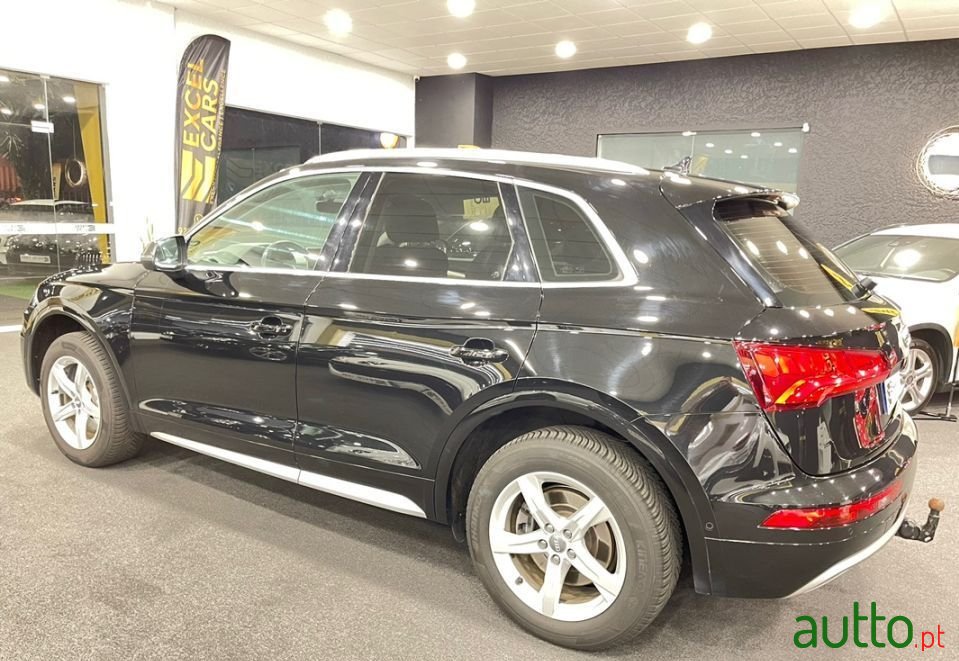 2019' Audi Q5 S-Tronic photo #4