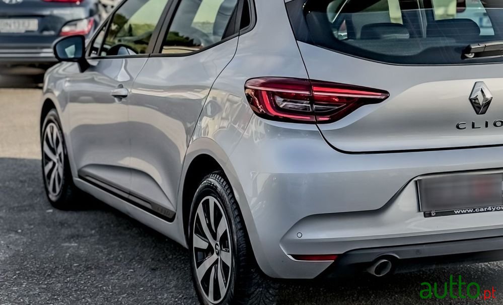 2022' Renault Clio photo #6