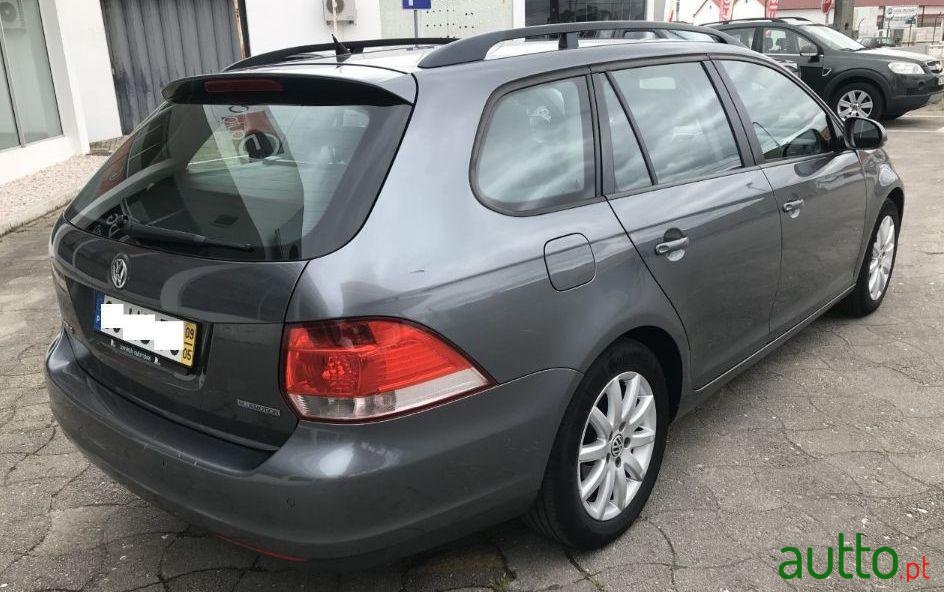 2009' Volkswagen Golf Variant photo #1