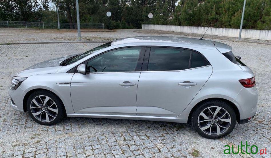 2016' Renault Megane photo #1