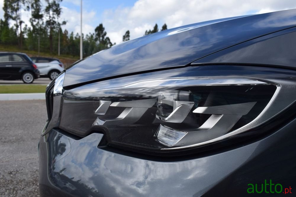 2020' BMW Série 3 D Touring Auto photo #5