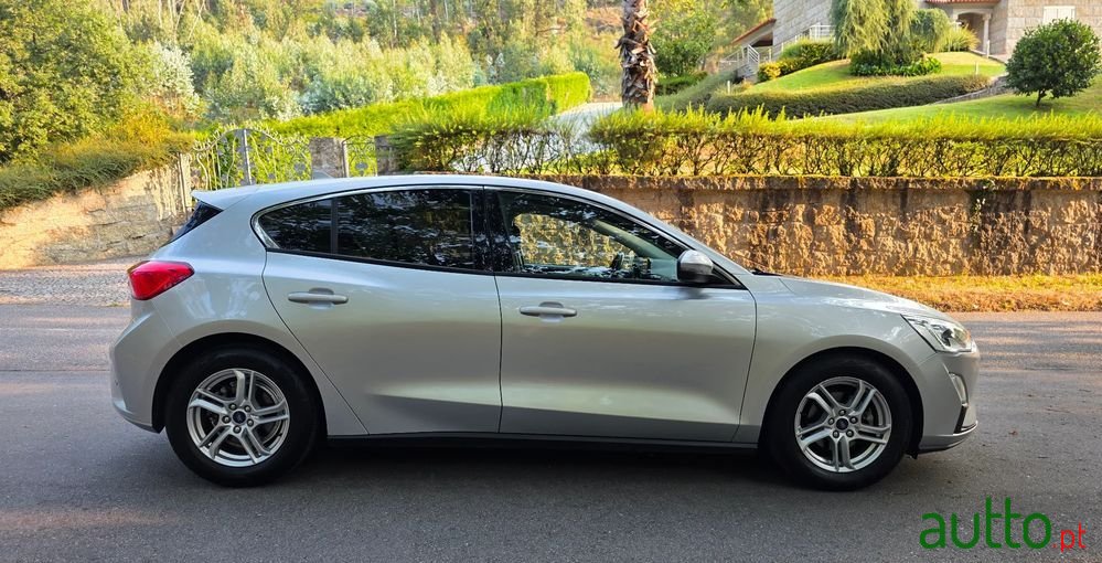 2020' Ford Focus photo #1