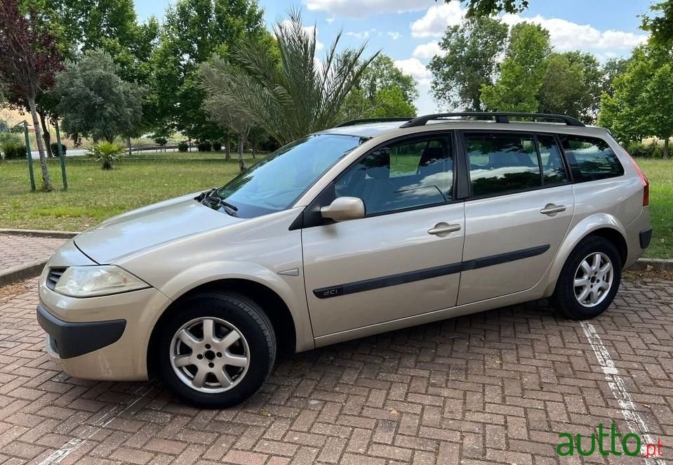 2006' Renault Megane Break photo #2