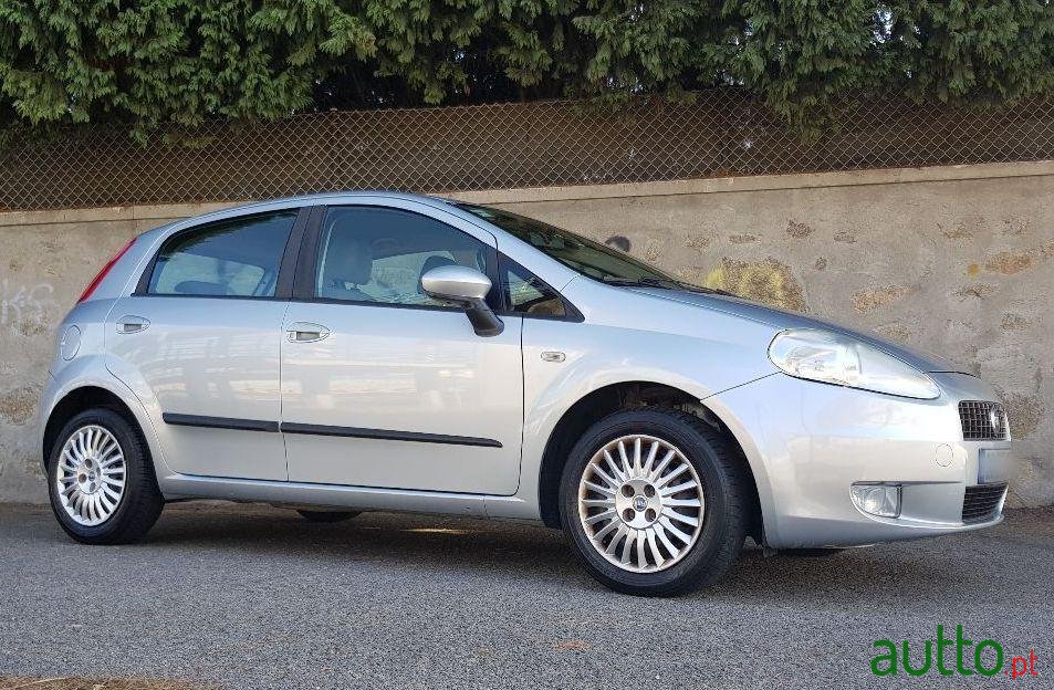 2006' Fiat Grande Punto 1.2 photo #2