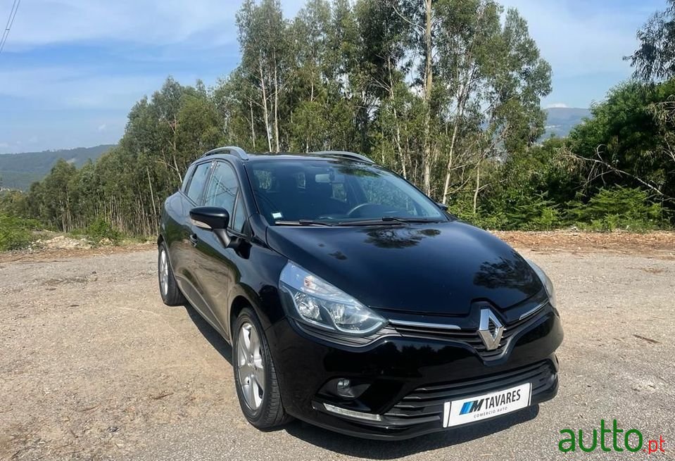 2018' Renault Clio Sport Tourer photo #2
