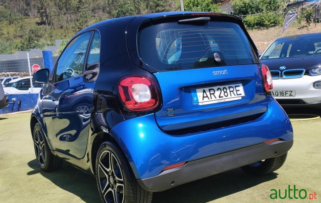 2019' Smart Fortwo photo #5