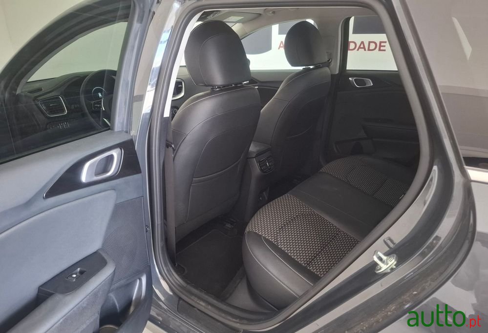 2024' Kia Ceed Sw photo #6