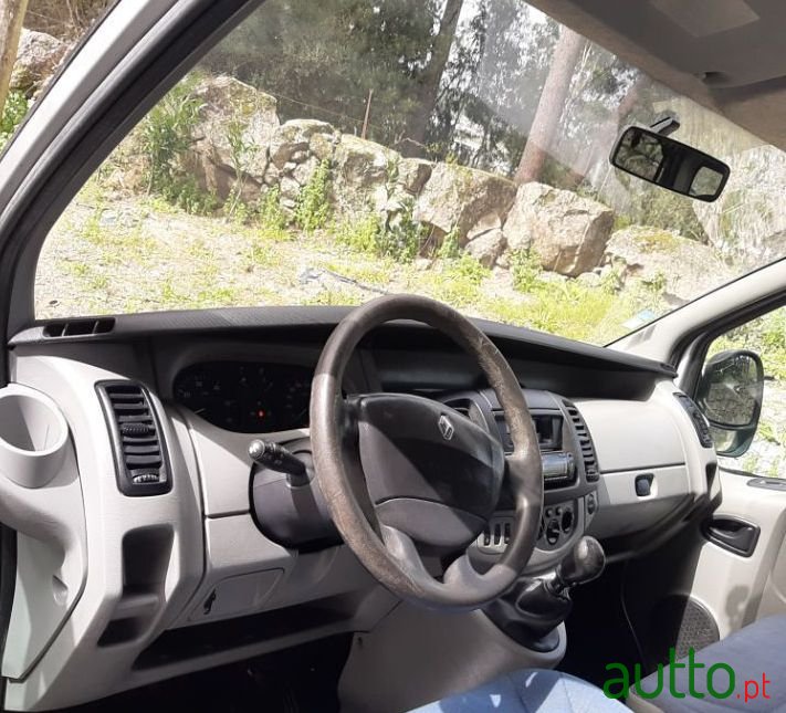 2003' Renault Trafic photo #2