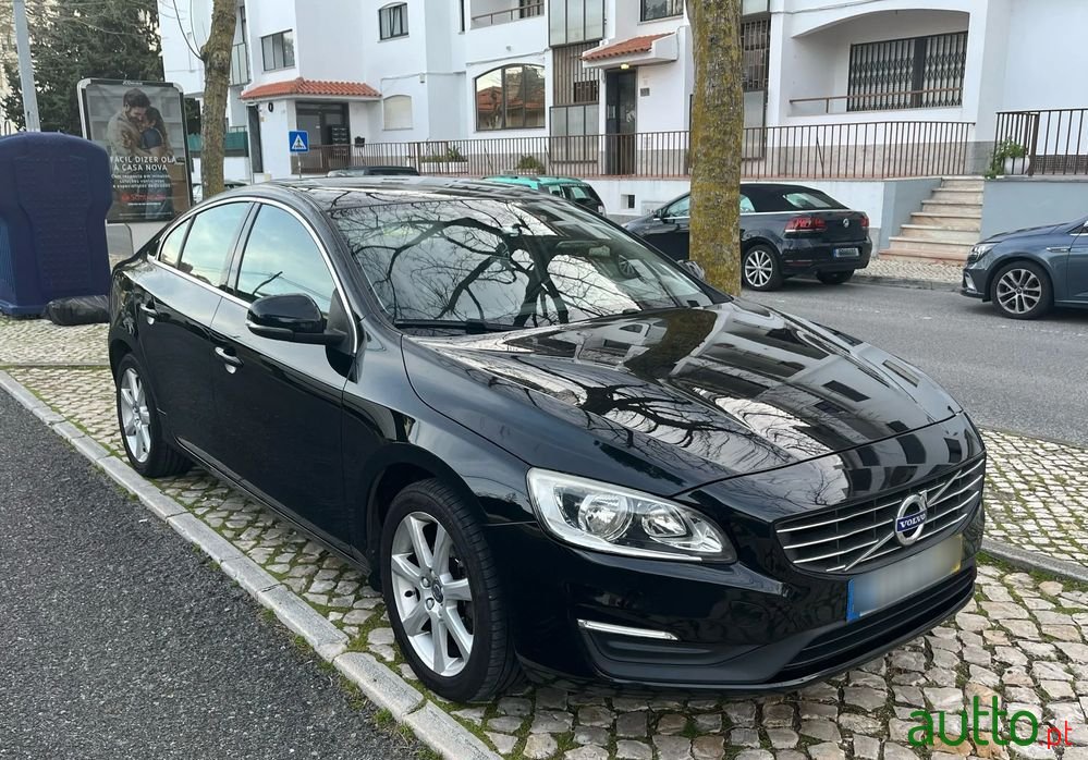 2016' Volvo S60 2.0 D2 Momentum photo #3