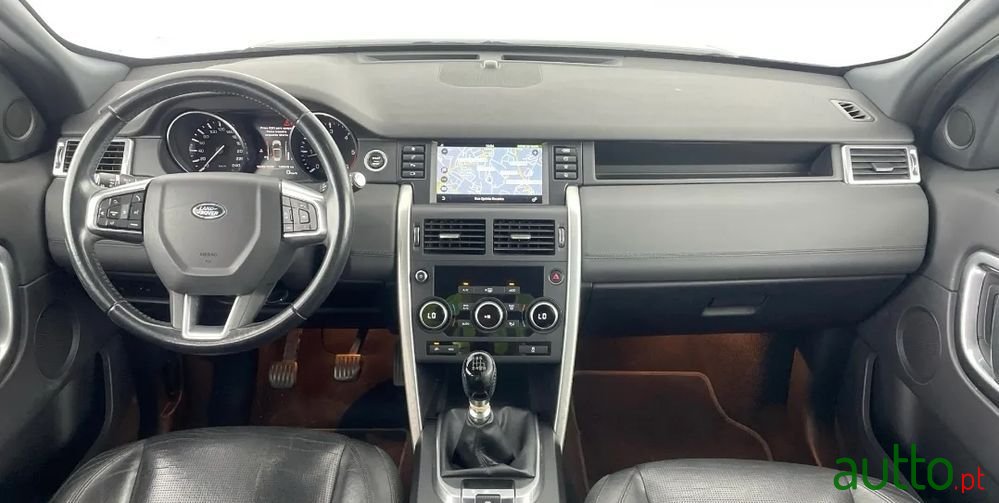 2017' Land Rover Discovery Sport 2.0 Ed4 Pure photo #3