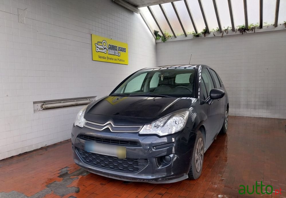 2014' Citroen C3 1.2 Vti Attraction photo #1