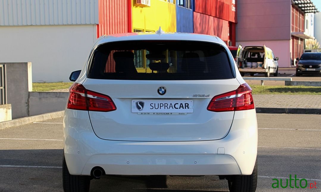 2017' BMW 216 Active Tourer photo #4