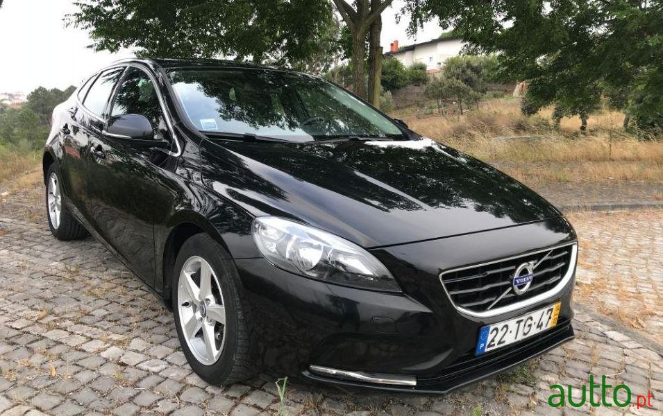 2014' Volvo V40 photo #1