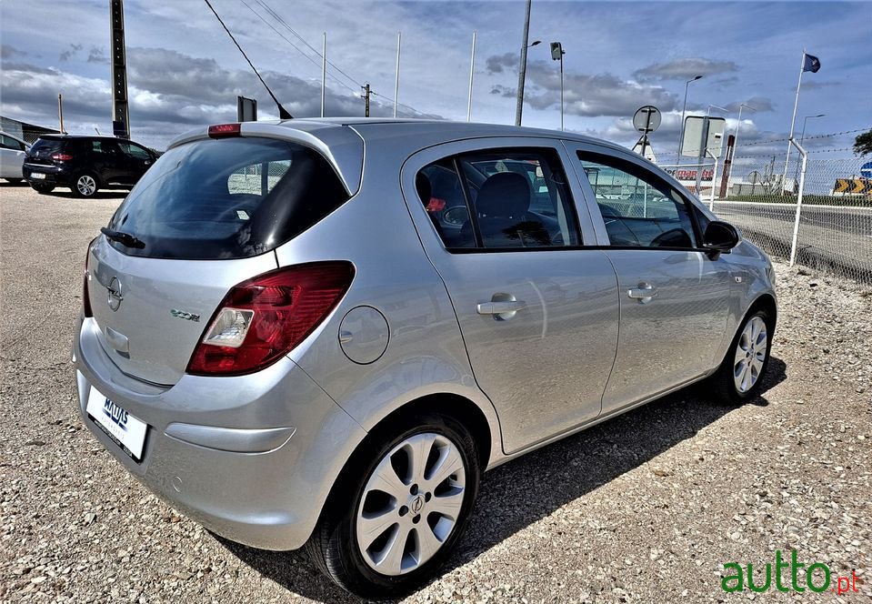 2008' Opel Corsa photo #3
