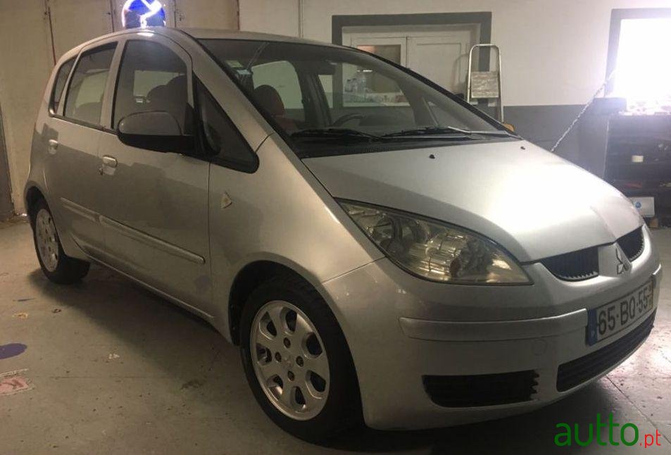 2006' Mitsubishi Colt 1.1 Ac 129 Mil Km photo #2