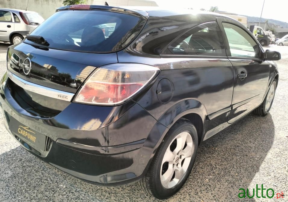 2006' Opel Astra Gtc photo #4