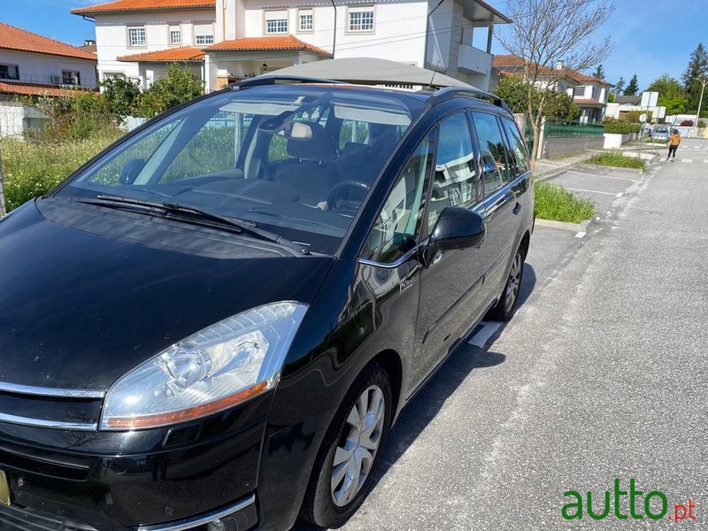 2010' Citroen C4 Grand Picasso photo #4