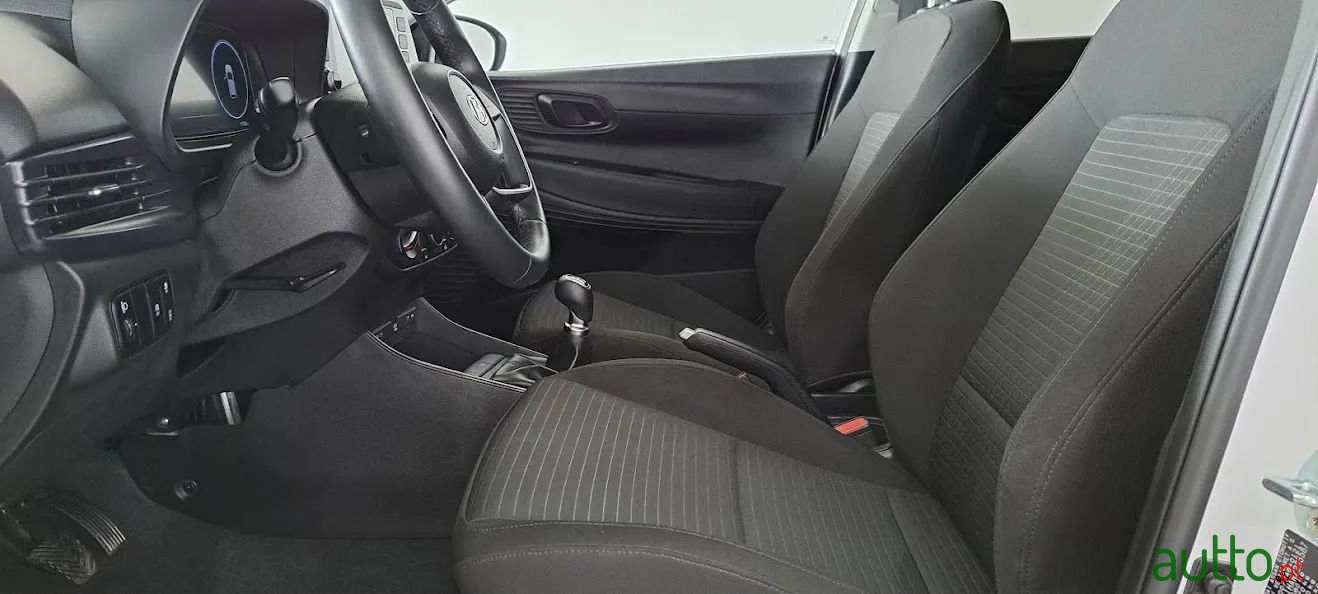 2022' Hyundai i20 photo #5