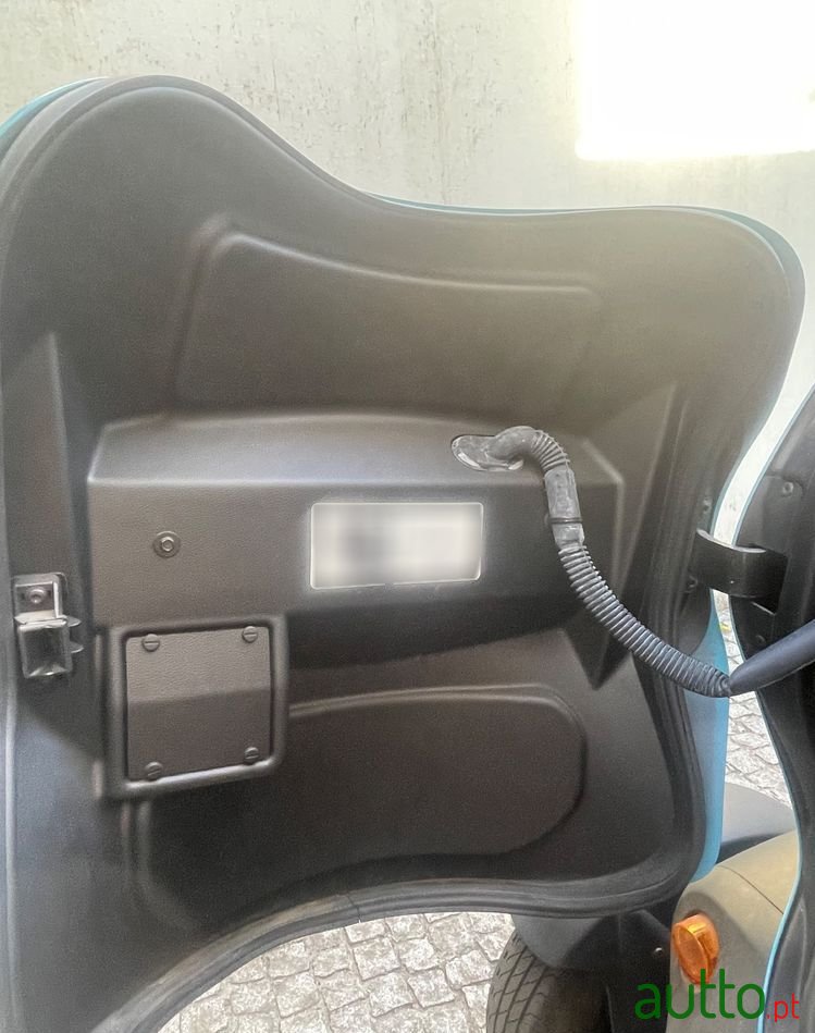 2017' Renault Twizy 80 Intens Blue photo #4