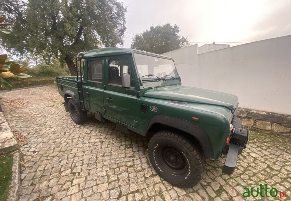2003' Land Rover Defender 130 Cd 2.5 Td5 E photo #2