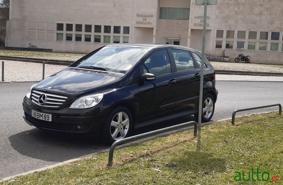 2006' Mercedes-Benz B-150 photo #3