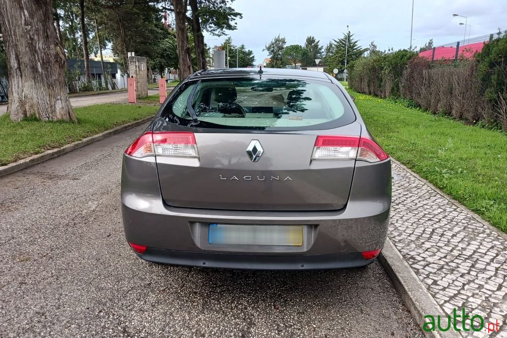 2007' Renault Laguna photo #6