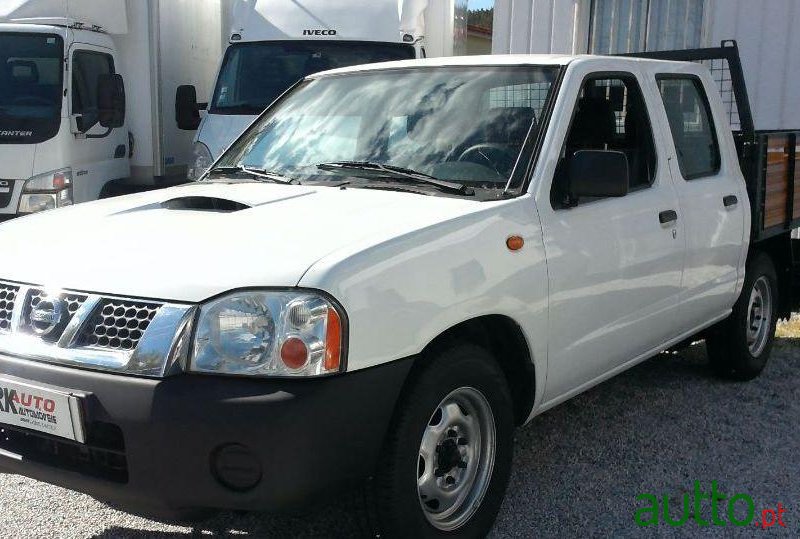 2002' Nissan Pick-Up 2.5 Di 4X2 5 Lug photo #3