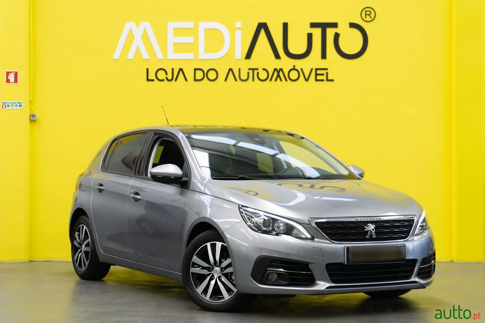 2018' Peugeot 308 photo #2