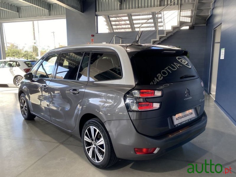 2019' Citroen C4 Spacetourer photo #4