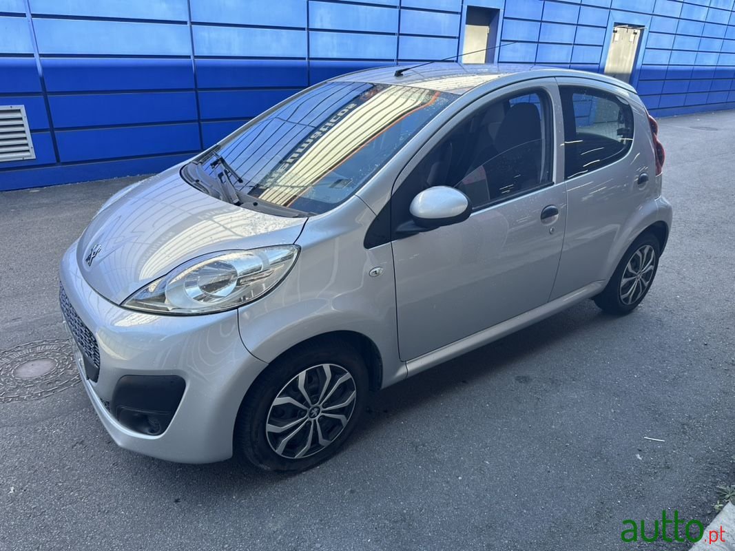 2013' Peugeot 107 photo #3