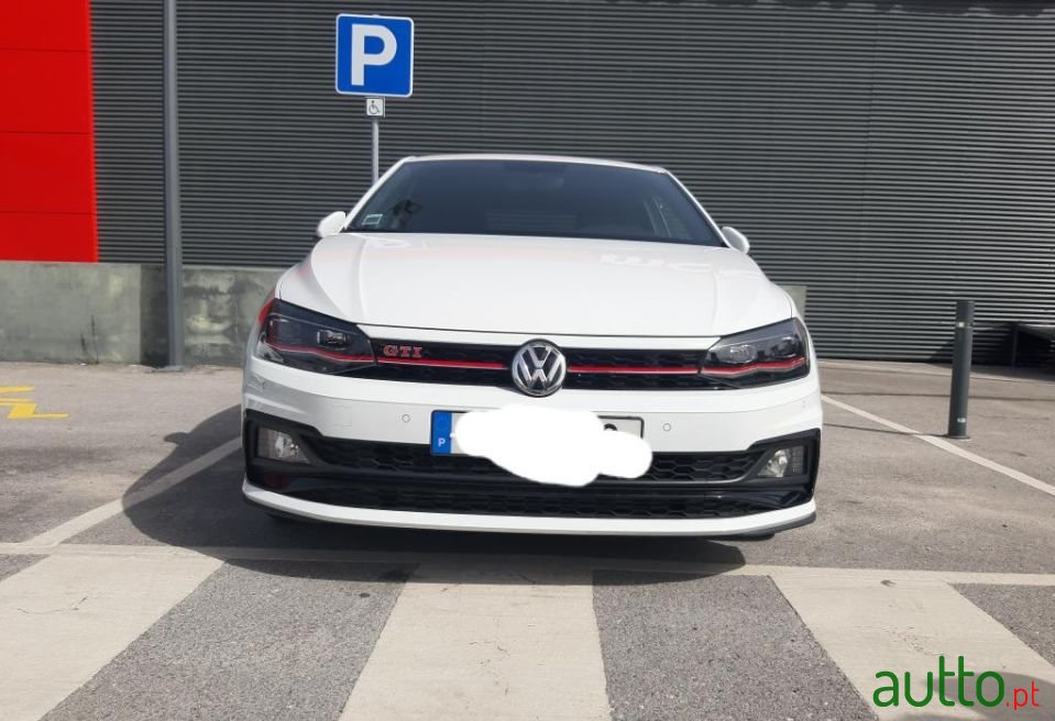 2018' Volkswagen Polo photo #2
