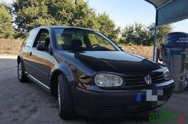 2002' Volkswagen Golf 4 photo #1