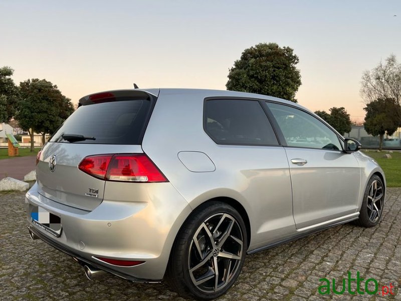 2015' Volkswagen Golf photo #6