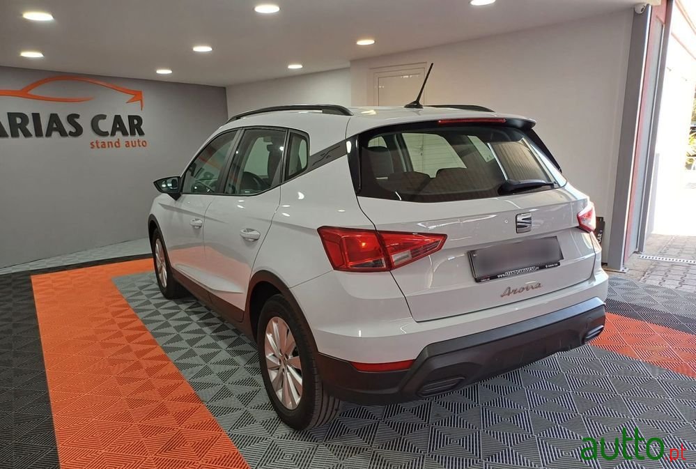 2022' SEAT Arona 1.0 Tsi Style photo #6