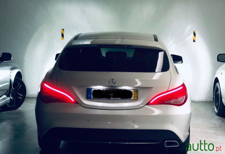 2016' Mercedes-Benz Cla-200 photo #2
