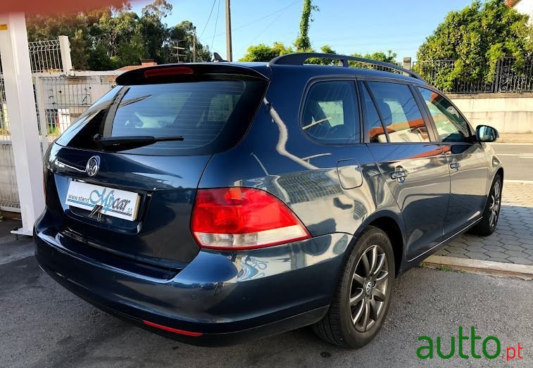 2007' Volkswagen Golf photo #5