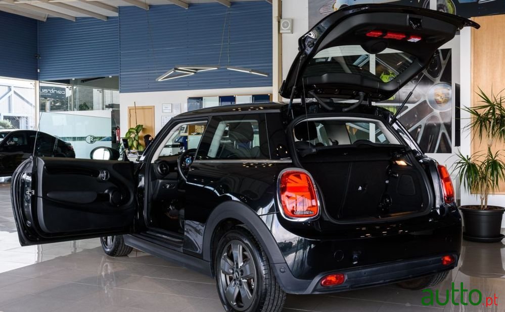 2022' MINI Electric photo #4