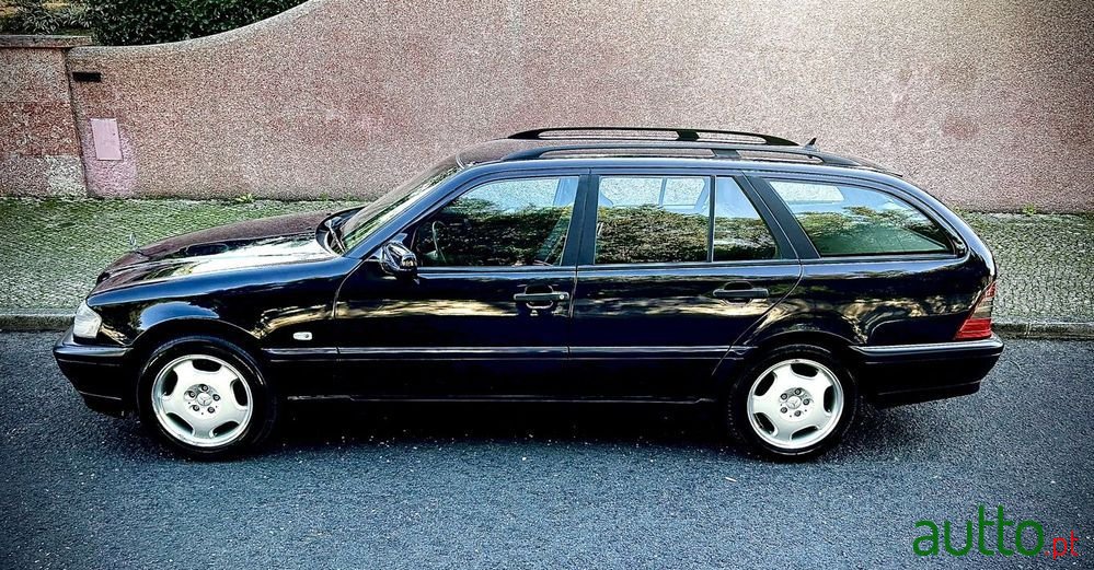 2000' Mercedes-Benz C 220 photo #1