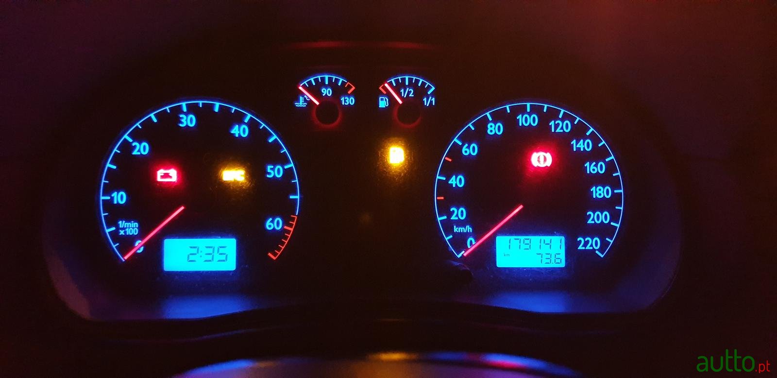 2002' Volkswagen photo #1