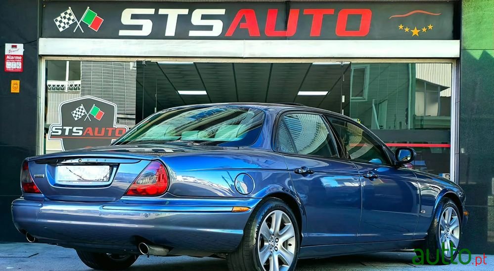 2007' Jaguar XJ photo #3