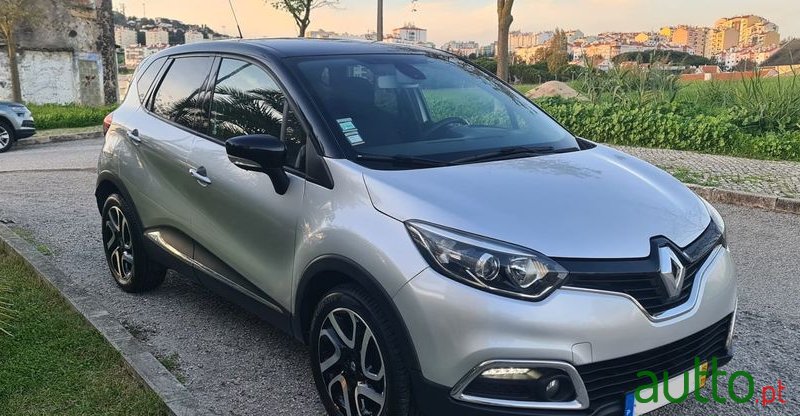 2015' Renault Captur photo #6