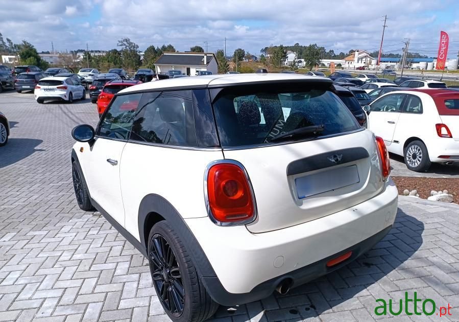 2015' MINI One D 3 Portas photo #2